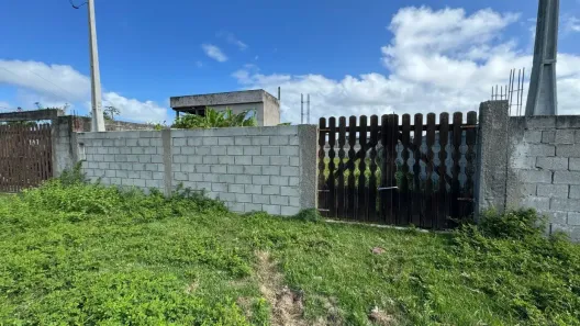 Lote/Terreno à venda, 250m² no Chácara Glória, Itanhaém