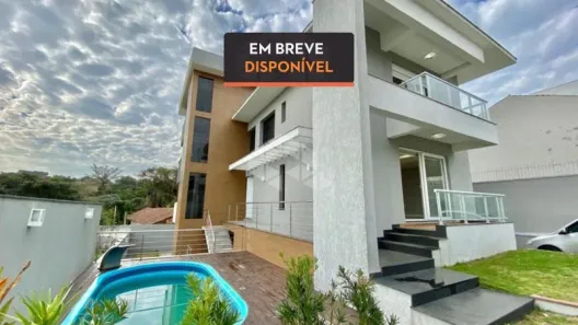 Casa com 5 Quartos para alugar, 650m² no Espírito Santo, Porto Alegre