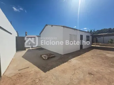 Casa com 2 Quartos para alugar, 90m² no São Jorge, Uberlândia
