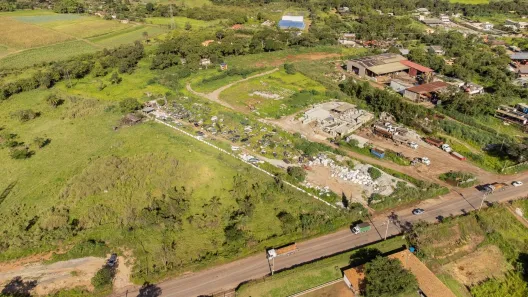 Lote/Terreno à venda, 61000m² no Estância do Sereno PTB, Betim