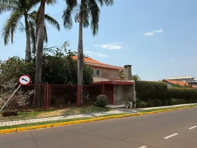 com 1 Quarto para alugar, 800m² no Santa Fé, Campo Grande