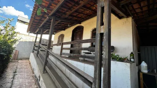 Casa com 3 Quartos para alugar, 200m² no Centro, Igarapé