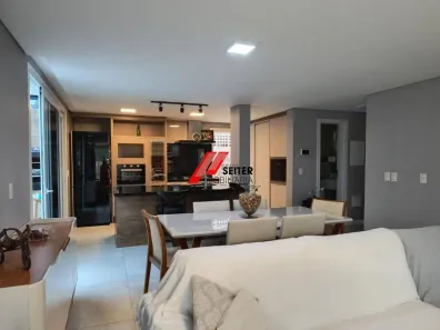 Casa com 4 Quartos à venda, 360m² no Agronômica, Florianópolis