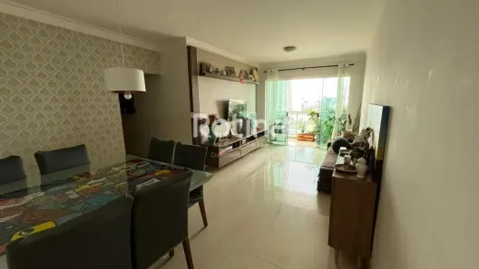 Apartamento com 3 Quartos para alugar, 110m² no Nossa Senhora Aparecida, Uberlândia