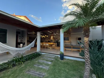 Casa com 5 Quartos à venda, 412m² no Bom Pastor, Divinópolis