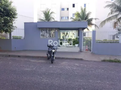 Apartamento com 2 Quartos para alugar, 60m² no Presidente Roosevelt, Uberlândia