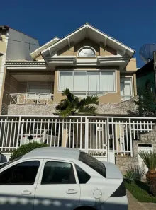 Sobrado com 4 Quartos à venda, 222m² no Vila Valqueire, Rio de Janeiro