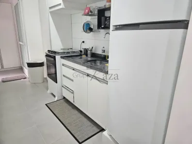 Apartamento com 2 Quartos para alugar, 77m² no Condomínio Royal Park, São José dos Campos