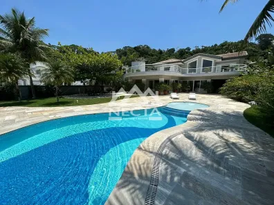 Sobrado com 6 Quartos à venda, 573m² no Centro, Caraguatatuba