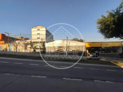 Prédio Comercial para alugar, 943m² no Cidade Dutra, São Paulo