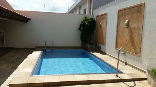 Casa com 5 Quartos à venda, 352m² no Segismundo Pereira, Uberlândia