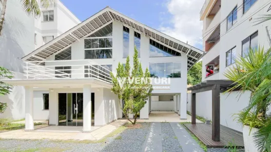 Casa com 3 Quartos para alugar, 235m² no Velha, Blumenau