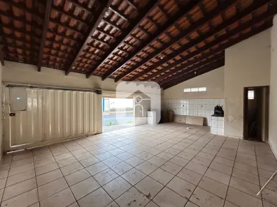 Casa com 3 Quartos à venda, 120m² no Laranjeiras, Uberlândia