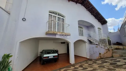 Casa com 6 Quartos à venda, 380m² no Fabrício, Uberaba