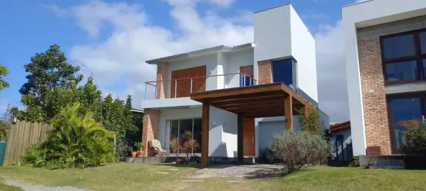 Casa com 2 Quartos para alugar, 118m² no Areias de Macacú, Garopaba