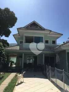 Casa de Condomínio com 3 Quartos à venda, 230m² no Vargem Grande, Rio de Janeiro