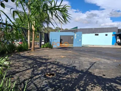 Ponto Comercial para alugar, 700m² no Segismundo Pereira, Uberlândia