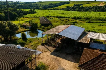 com 6 Quartos à venda, 200000m² no Rural, Cajuru