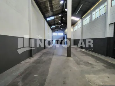 Galpão/Depósito/Armazém para alugar, 400m² no Vila Anastácio, São Paulo