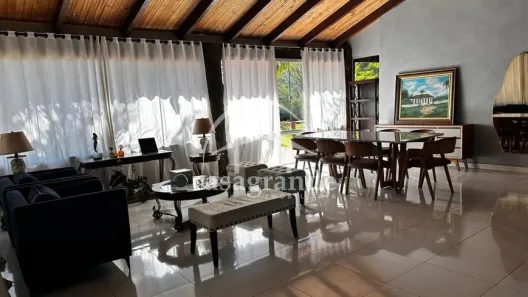 Fazenda/Sítio com 5 Quartos à venda, 604m² no Área Rural de Uberlândia, Uberlândia