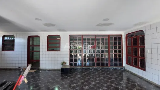 Casa com 3 Quartos à venda, 309m² no Jardim Balneário Meia Ponte, Goiânia