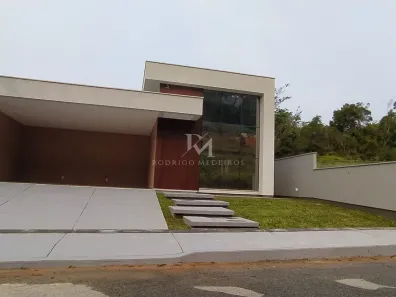 Casa com 3 Quartos à venda, 166m² no Kobrasol, São José