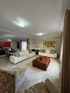 Casa com 4 Quartos à venda, 364m² no Cidade Jardim, Uberlândia