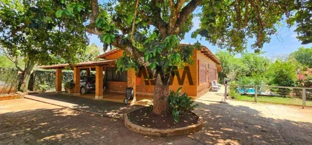 Fazenda/Sítio com 3 Quartos à venda, 230m² no , Hidrolândia