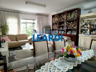 Casa com 3 Quartos à venda, 640m² no Vila Hamburguesa, São Paulo
