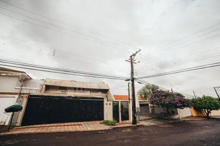Casa com 4 Quartos à venda, 500m² no Brasília, Londrina