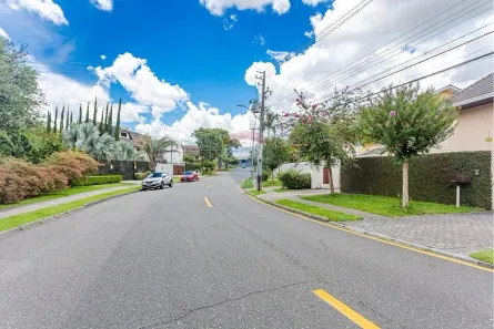 Sobrado com 3 Quartos à venda, 174m² no Uberaba, Curitiba