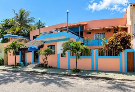 Imóvel Comercial com 18 Quartos para alugar, 600m² no Pituaçu, Salvador
