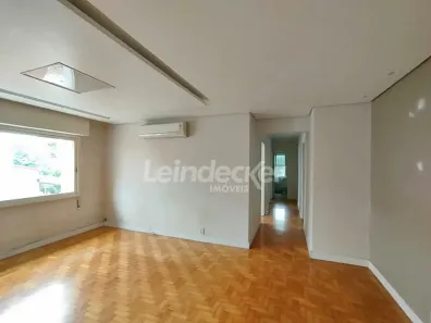 Apartamento com 3 Quartos para alugar, 102m² no Auxiliadora, Porto Alegre