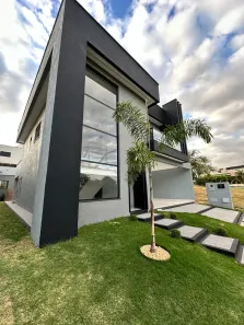 Sobrado com 4 Quartos à venda, 300m² no Residencial Vale Verde, Senador Canedo