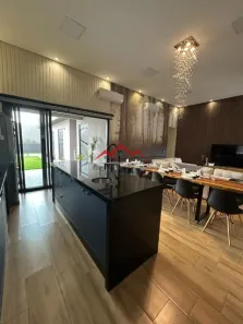Casa de Condomínio com 3 Quartos à venda, 210m² no Jardim Celeste, Jundiaí