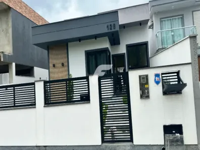 Casa com 3 Quartos à venda, 76m² no Bela Vista, Palhoça