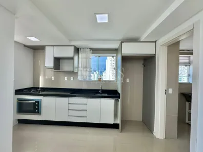 Apartamento com 2 Quartos à venda, 60m² no Vila Operária, Itajaí