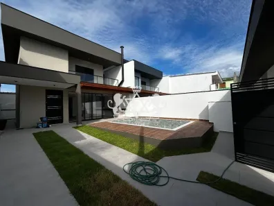 Sobrado com 4 Quartos à venda, 180m² no Balneário Copacabana, Caraguatatuba