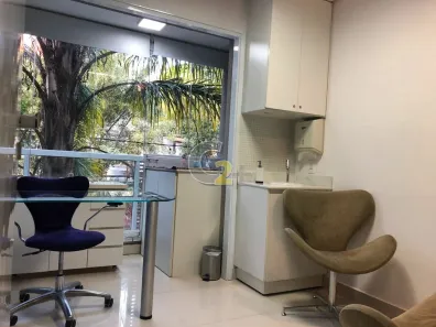 Sala Comercial à venda, 47m² no Cerqueira César, São Paulo