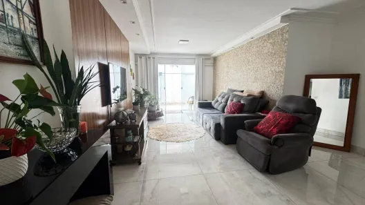 Casa com 3 Quartos à venda, 170m² no Cidade Jardim, Uberlândia
