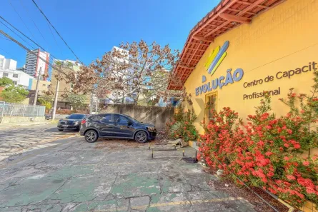 Imóvel Comercial com 6 Quartos para alugar, 230m² no Pituba, Salvador