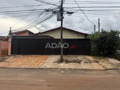 Casa com 5 Quartos à venda, 240m² no Jardim América, Goiânia