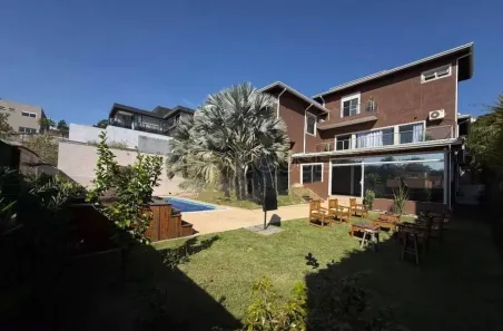 Casa com 5 Quartos para alugar, 510m² no Jardim Indaiá, Embu das Artes