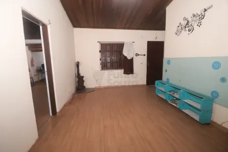 Casa com 2 Quartos para alugar, 176m² no Laranjal, Pelotas