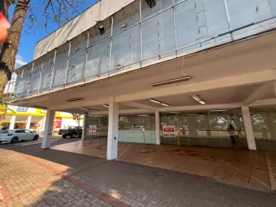 Ponto Comercial para alugar, 350m² no Zona 03, Maringá