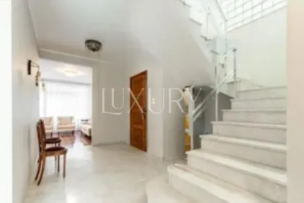 Casa com 3 Quartos para venda ou aluguel, 320m² no Jardim Luzitânia, São Paulo