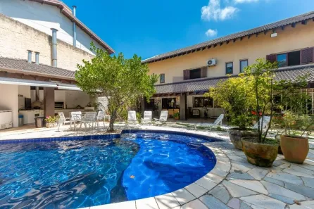 Sobrado com 4 Quartos à venda, 775m² no Vila Oliveira, Mogi das Cruzes