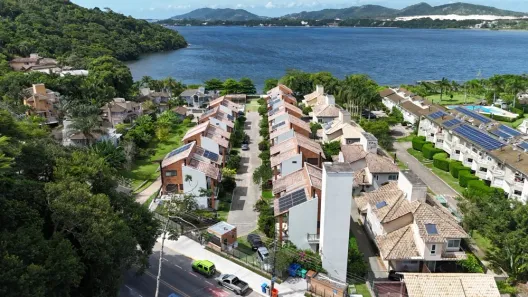 Casa com 2 Quartos à venda, 111m² no Lagoa da Conceição, Florianópolis