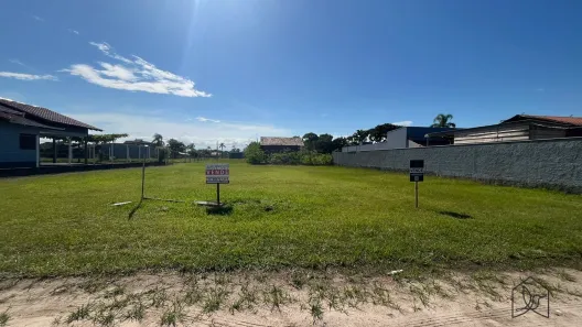 Lote/Terreno à venda, 375m² no Praia do Ervino, São Francisco do Sul