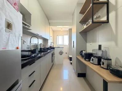 Apartamento com 2 Quartos à venda, 74m² no Barreiros, São José